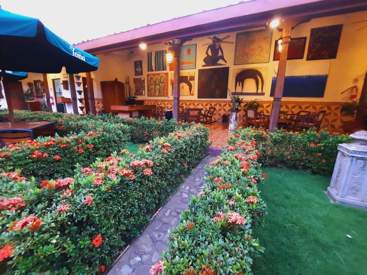 Hotel La Posada Del Doctor Leon Exterior photo
