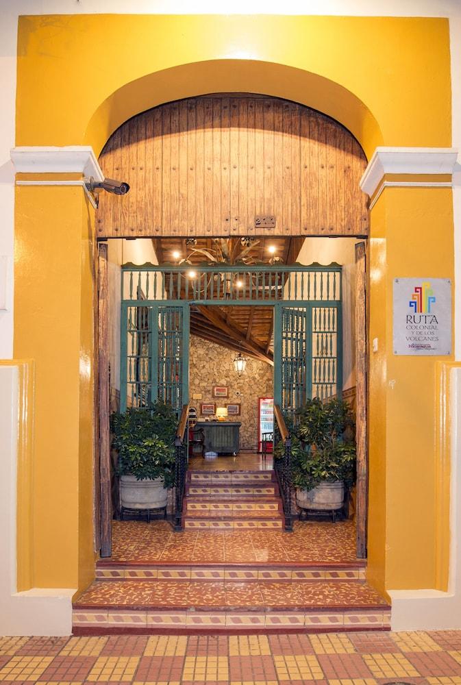 Hotel La Posada Del Doctor Leon Exterior photo