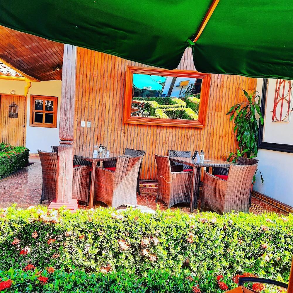 Hotel La Posada Del Doctor Leon Exterior photo