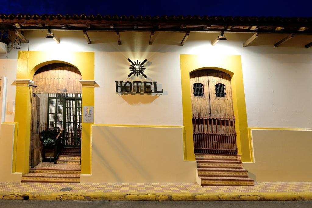 Hotel La Posada Del Doctor Leon Exterior photo
